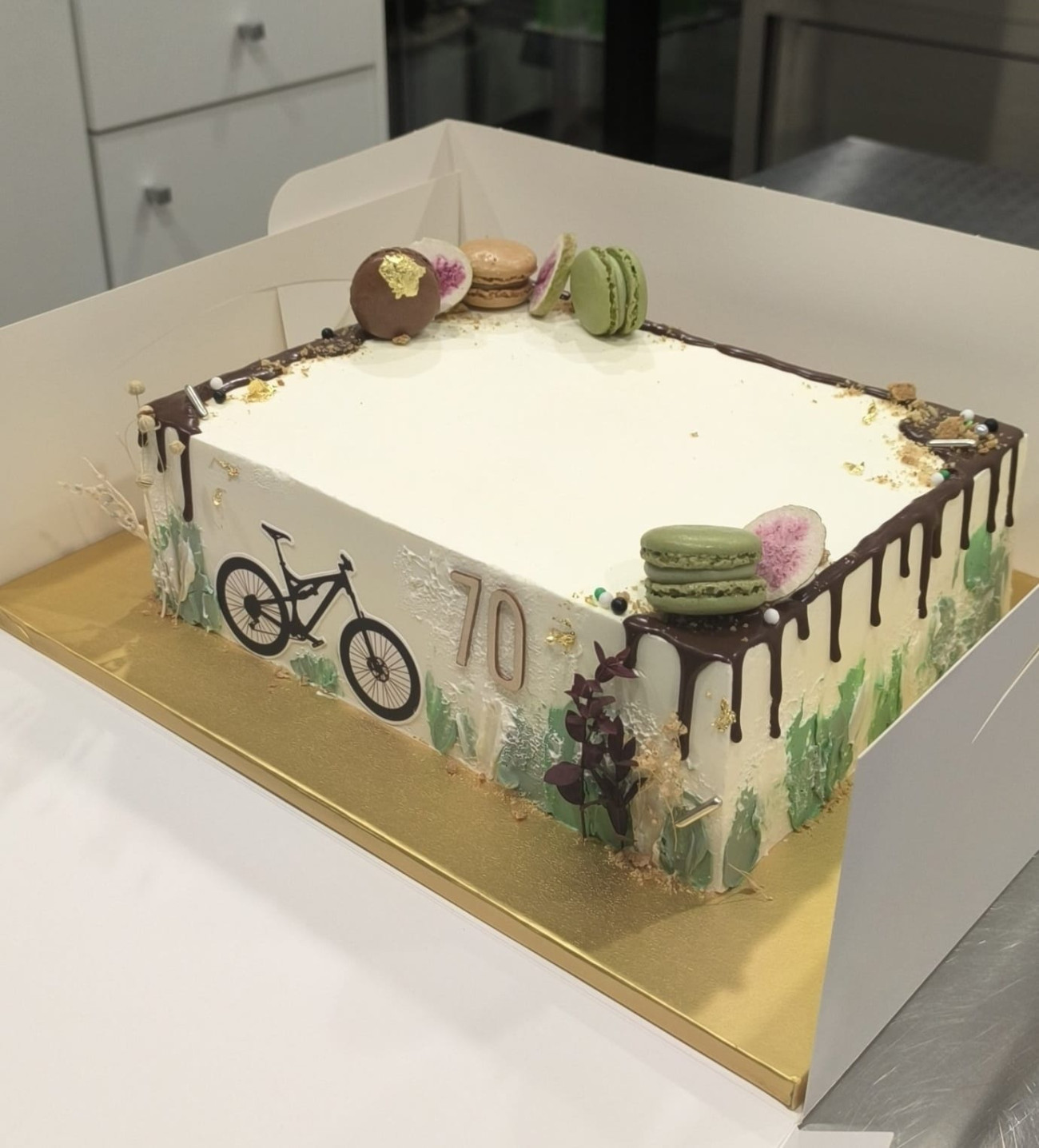 Cake Kolo (70), Rojstni dan, kupiti online