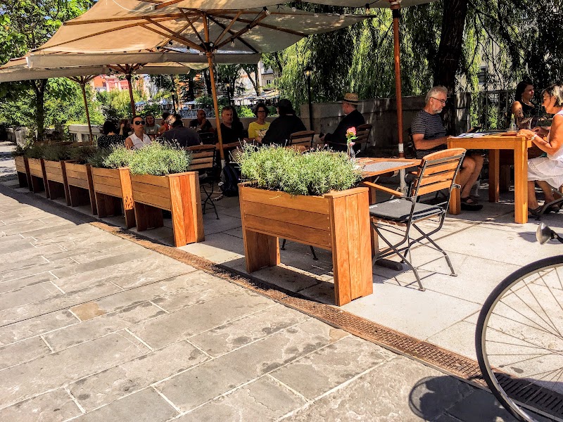 Bar Dvorni,   | Ljubljana | Slowenien | Foto #1