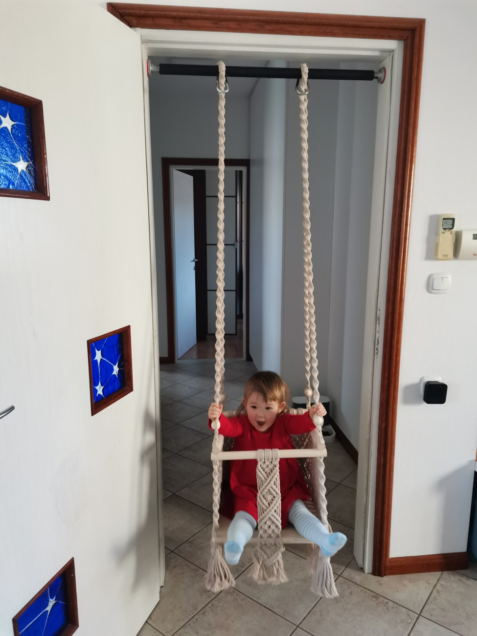 Gugalnica Bež, Igrače in blago za otroke, kupiti online