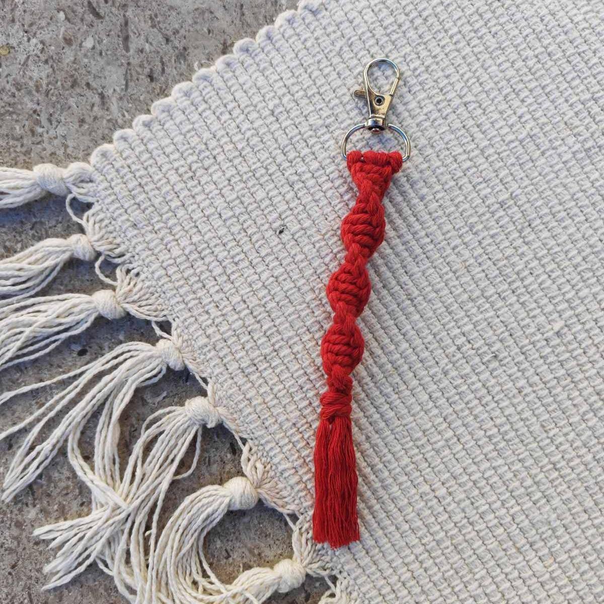 Obesek za ključe Trakec, Darila in spominki, kupiti online