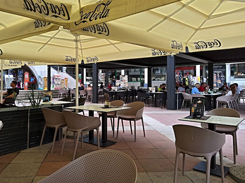 Bar  Maximal,   | Bled | Slovenija | Slika #1