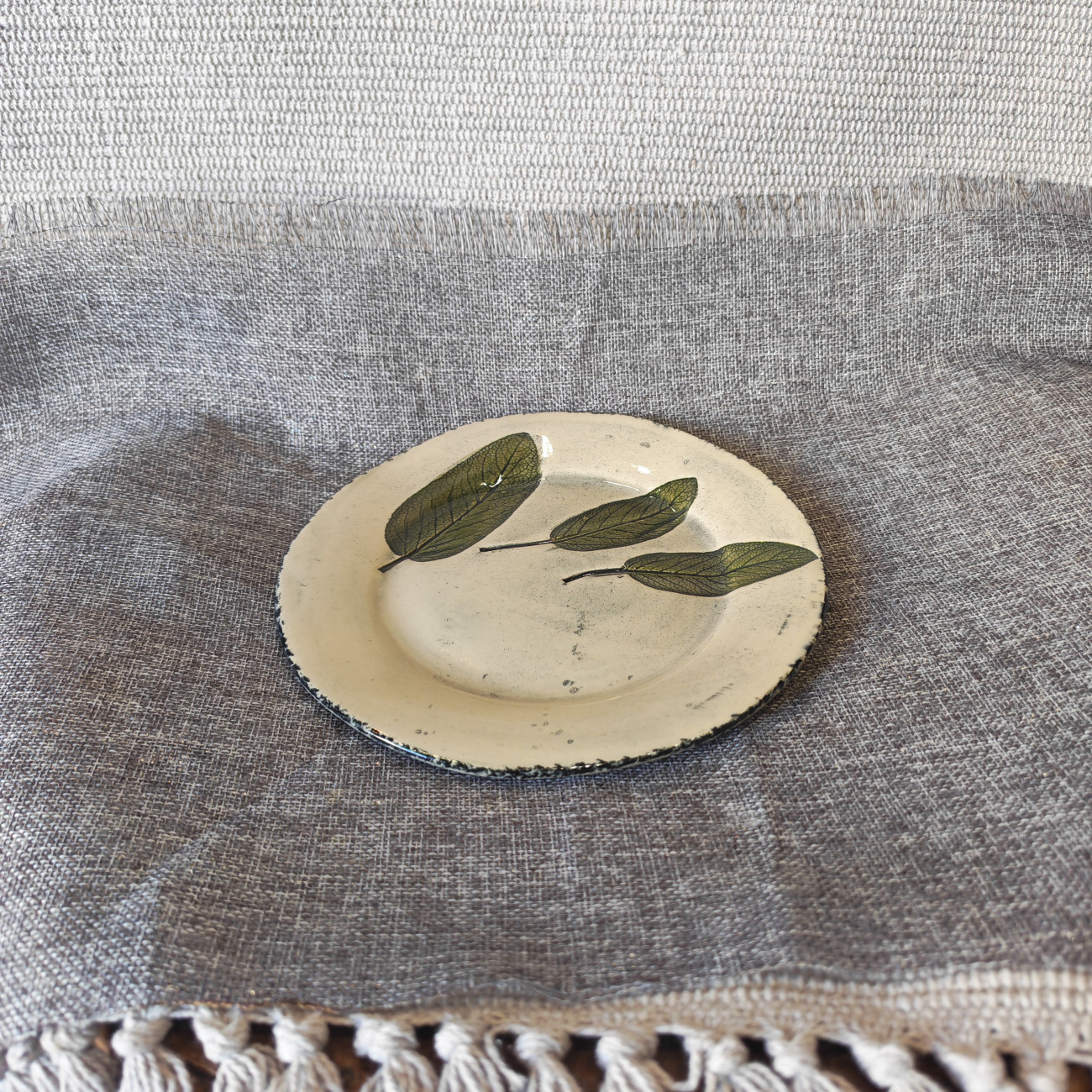 Krožnik Žajbelj, Keramik in steklo, kupiti online