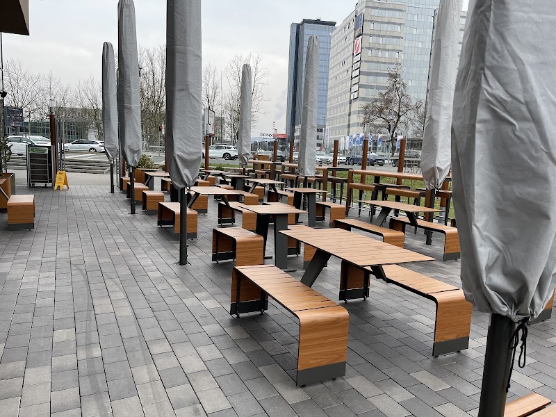 Restavracija McDonald's,   | Ljubljana | Slovenija | Slika #1