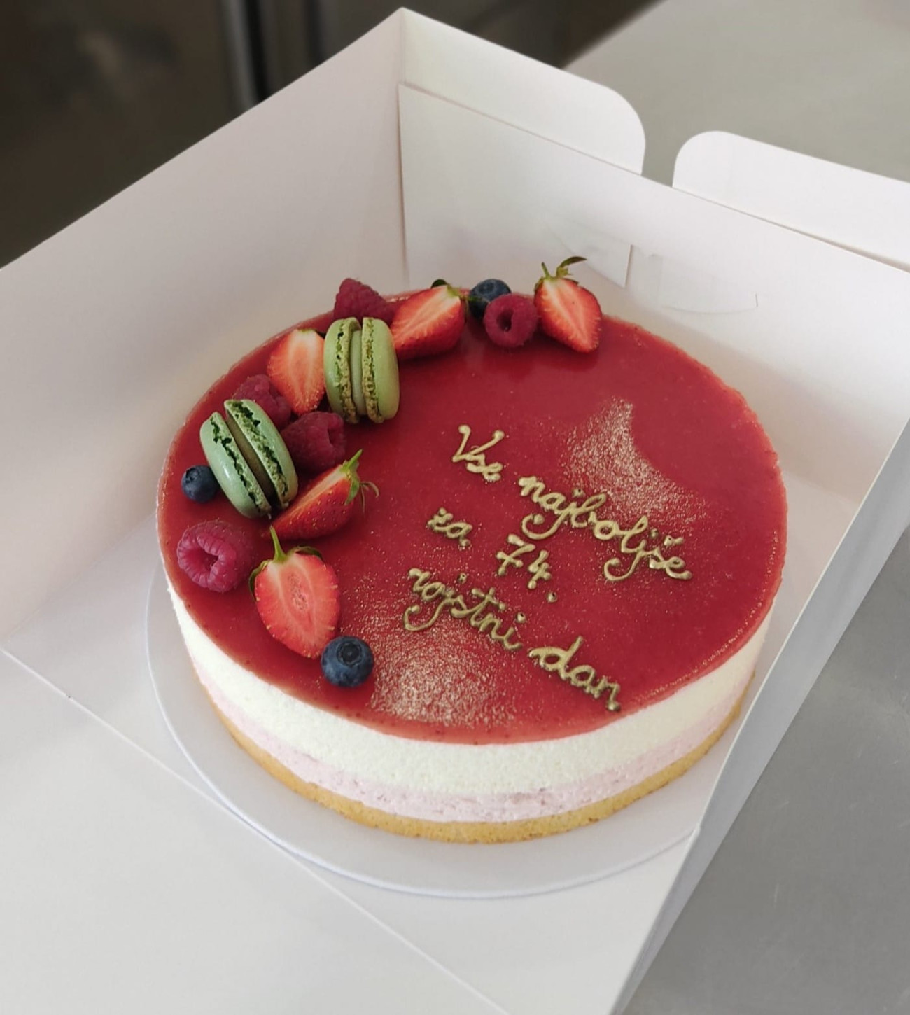 Cake 74, Rojstni dan, kupiti online