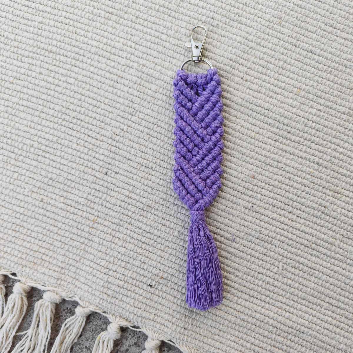 Obesek za ključe Trakec, Darila in spominki, kupiti online