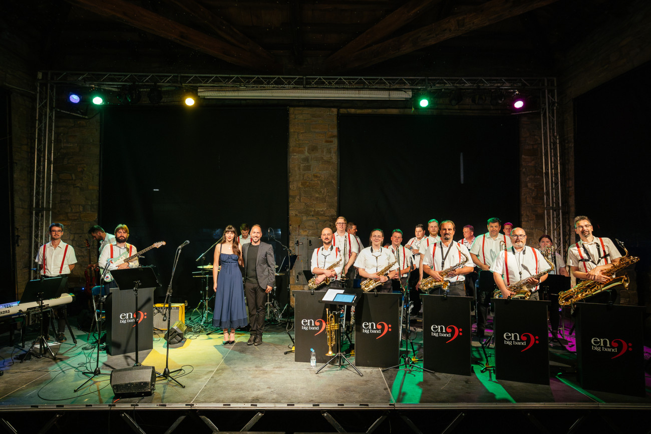 En veseli december, En big band in posebna gostja Maja Keuc | Teatro | Capodistria | Eventi | Foto #1