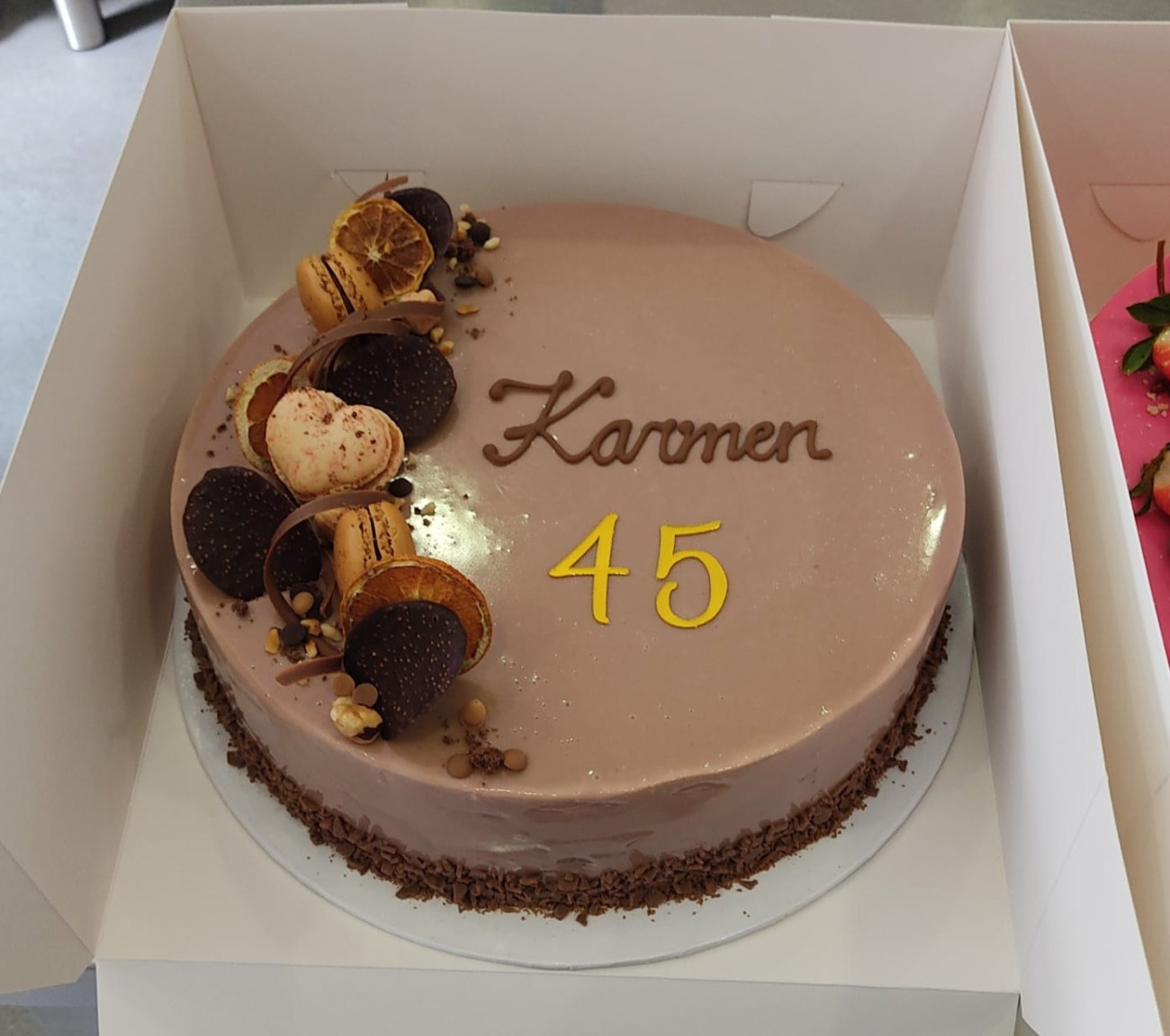 Moderna Торт Karmen, Rojstni dan, kupiti online