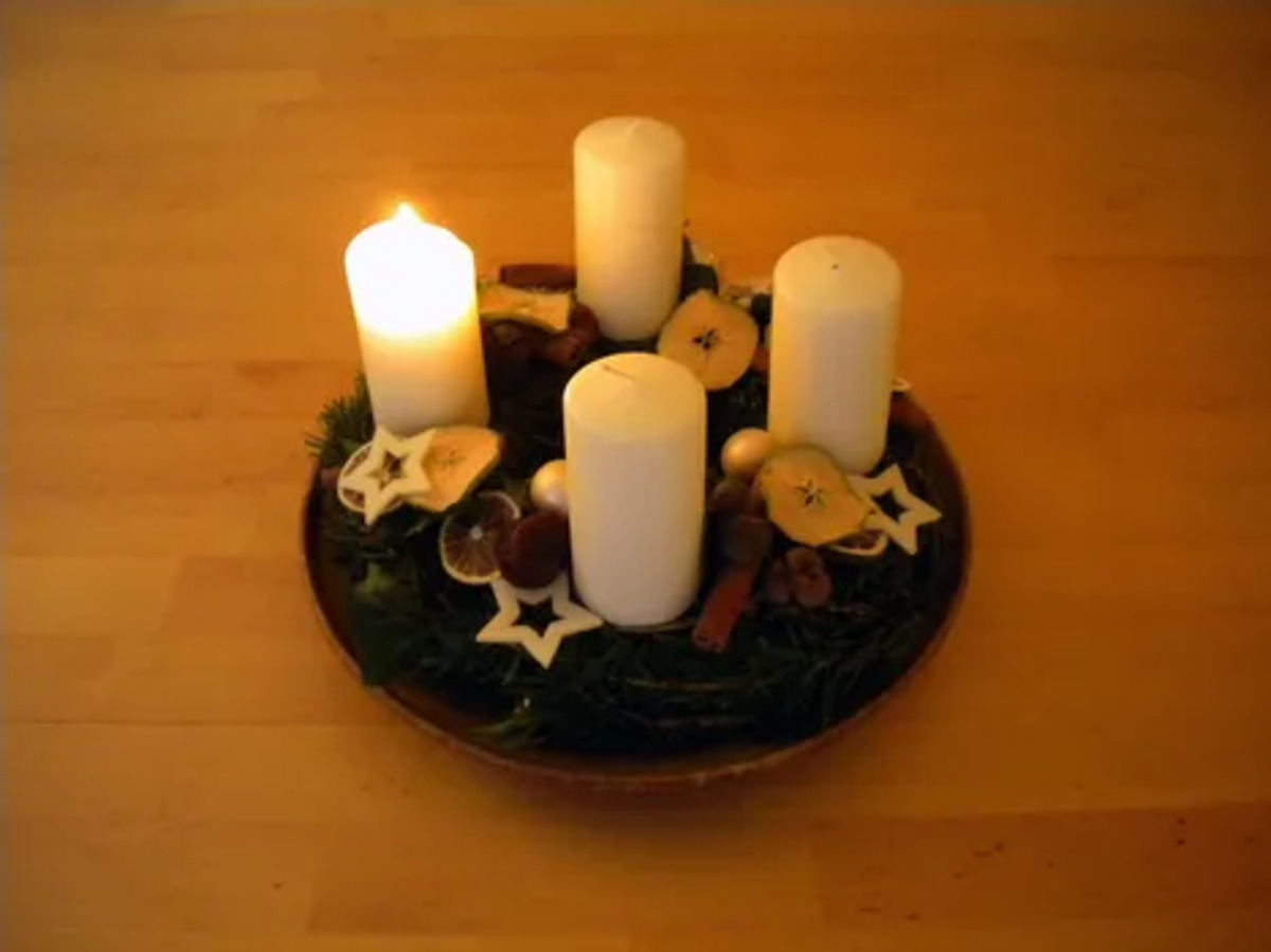 Tradicionalni venček in smreka velikanka | Počitnice | Marjeta na Dravskem polju | Dogodki | Slika #1