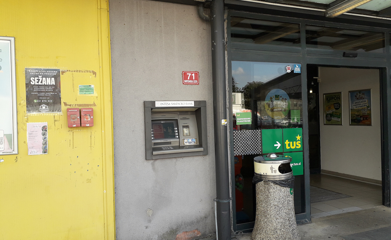 Geldautomat Intesa Sanpaolo Bank,   | Sežana | Slowenien | Foto #1