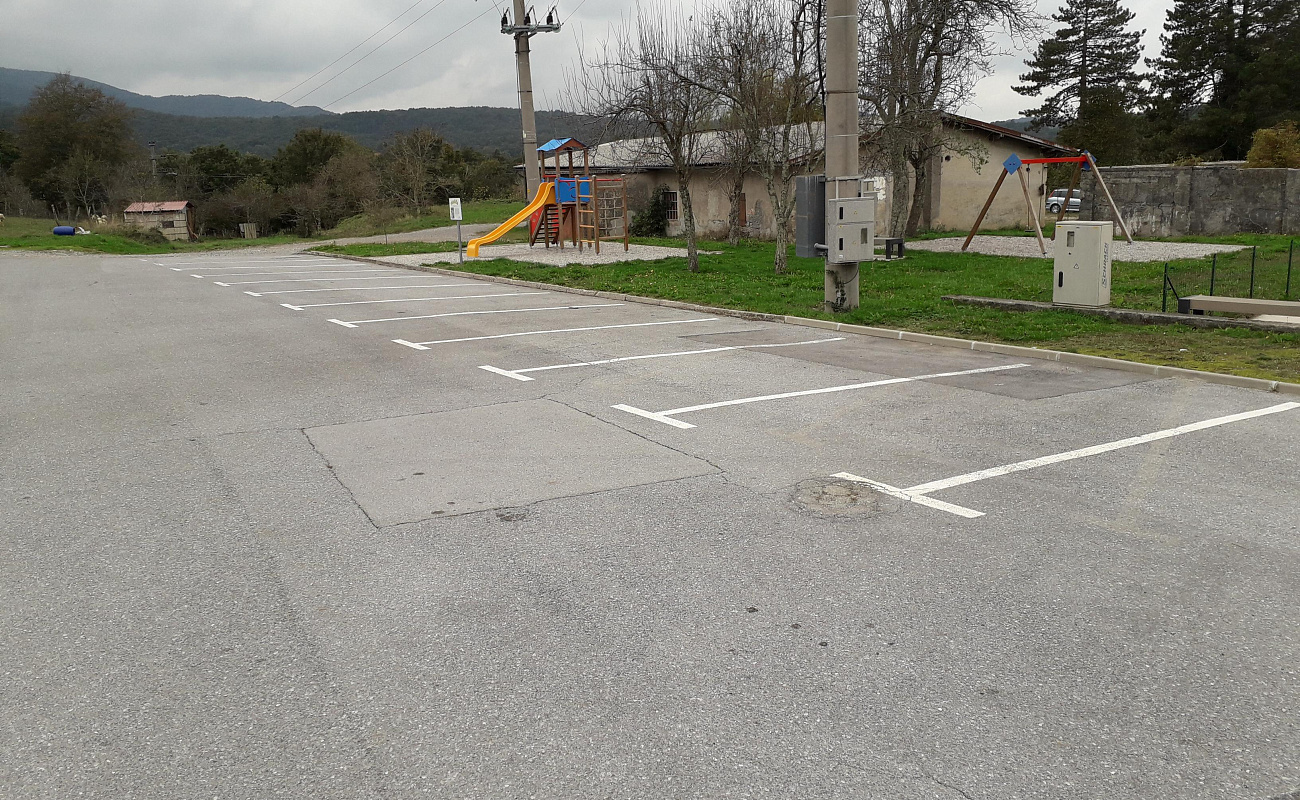 Parkirišče,   | Familje | Словения | Фото #1