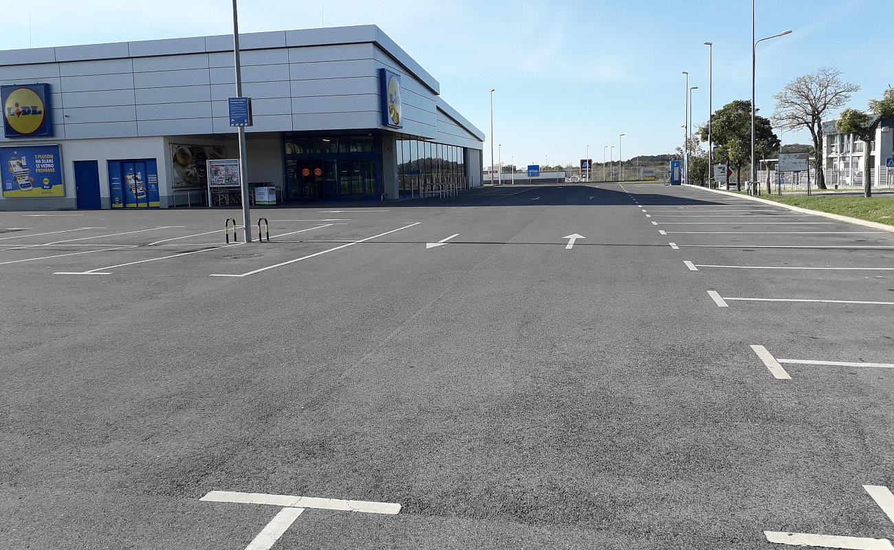 Parcheggio Lidl,   | Sežana | Slovenia | Foto #2