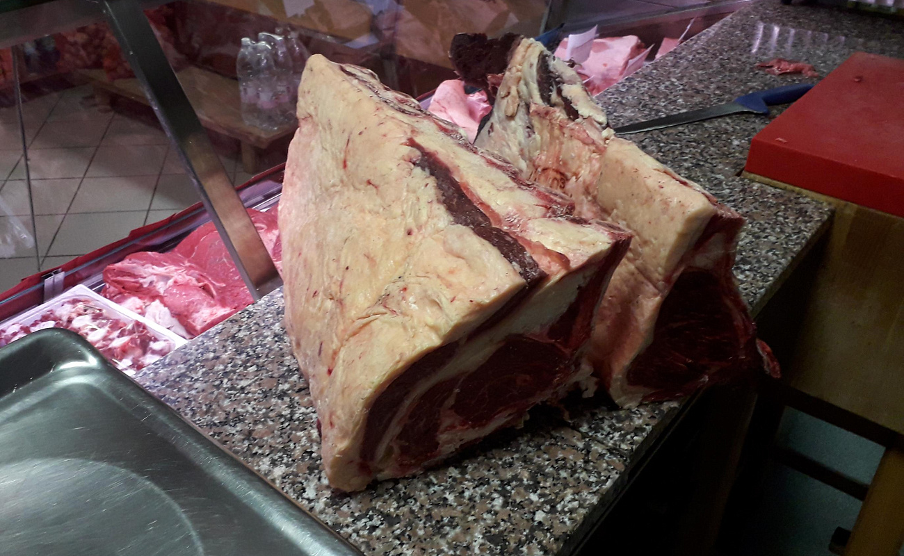 Mesnica in delikatesa,   | Dutovlje | Slovenija | Slika #2