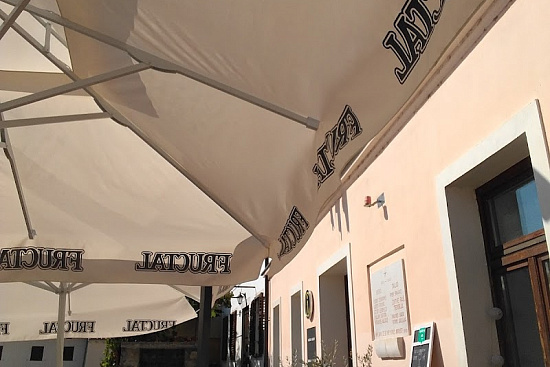 Bar Darovi Vipavske |  Vipavski križ |  Slowenien