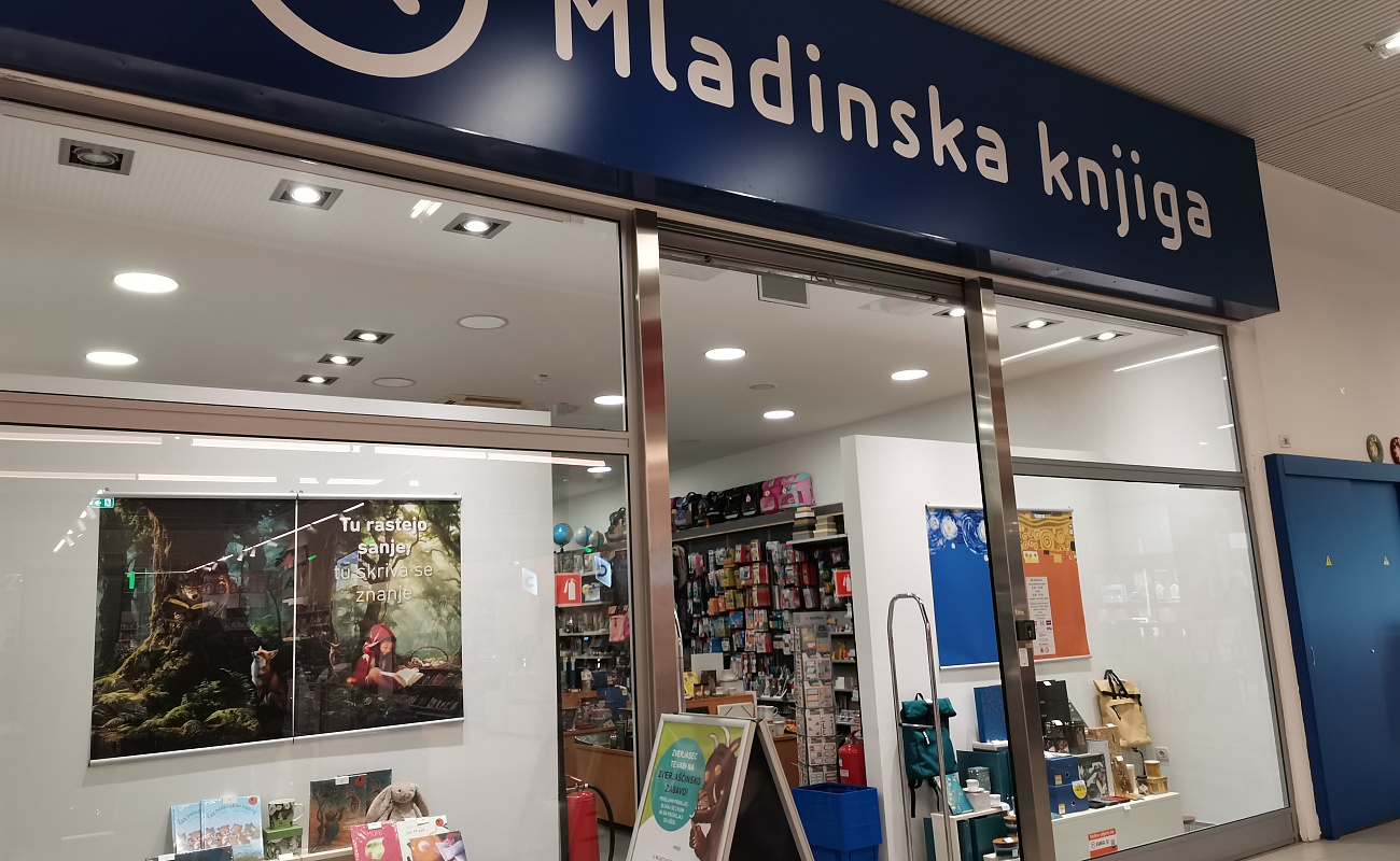 Buchhandlung und Schreibwaren Mladinska knjiga,   | Sežana | Slowenien | Foto #1
