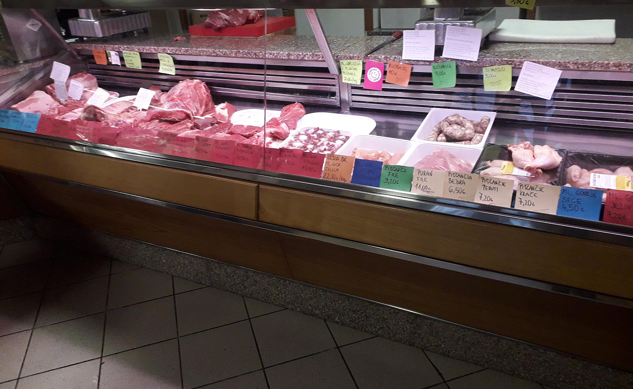 Mesnica in delikatesa,   | Dutovlje | Slovenija | Slika #1