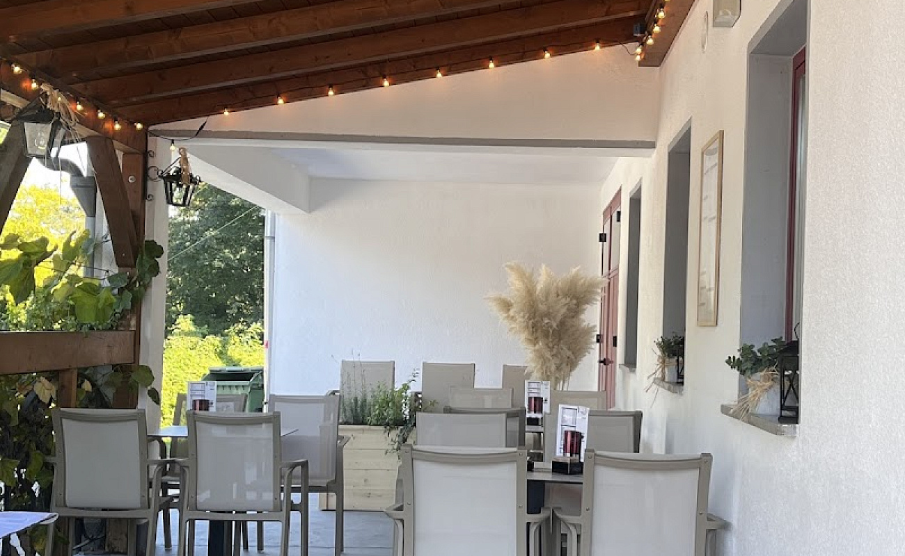 Kavarna Na Brdu,   | Komen | Slovenija | Slika #1