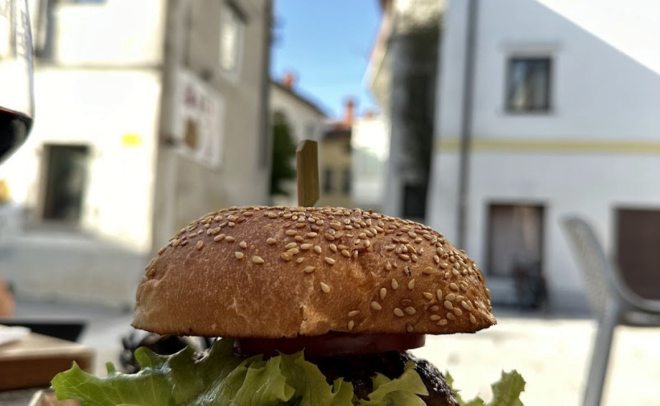 Imbiss Pika,   | Ajdovščina | Slowenien | Foto #1