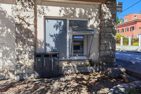 Bancomat Intesa Sanpaolo Bank |  Komen |  Slovenia