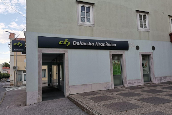 Bank Delavska hranilnica |  Sežana |  Slovenia