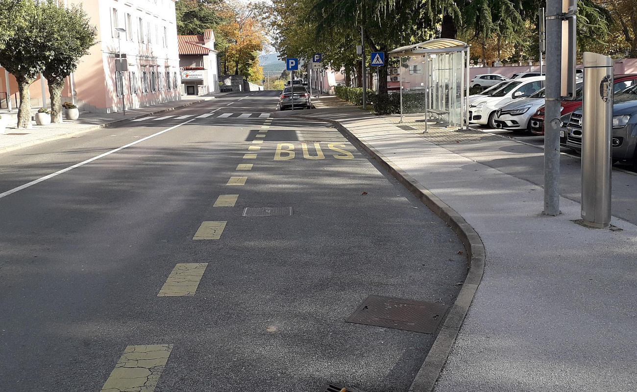 Avtobusna postaja,   | Sežana | Slovenija | Slika #1