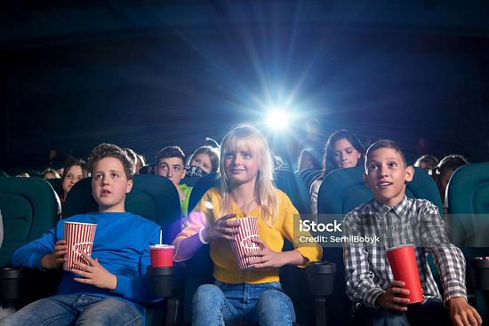 Strašljivi Cinema |  Starše |  Eventi