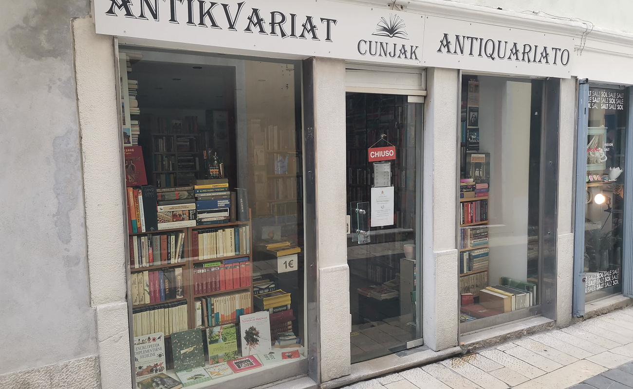 Antikvariat Cunjak,   | Capodistria | Slovenia | Foto #1