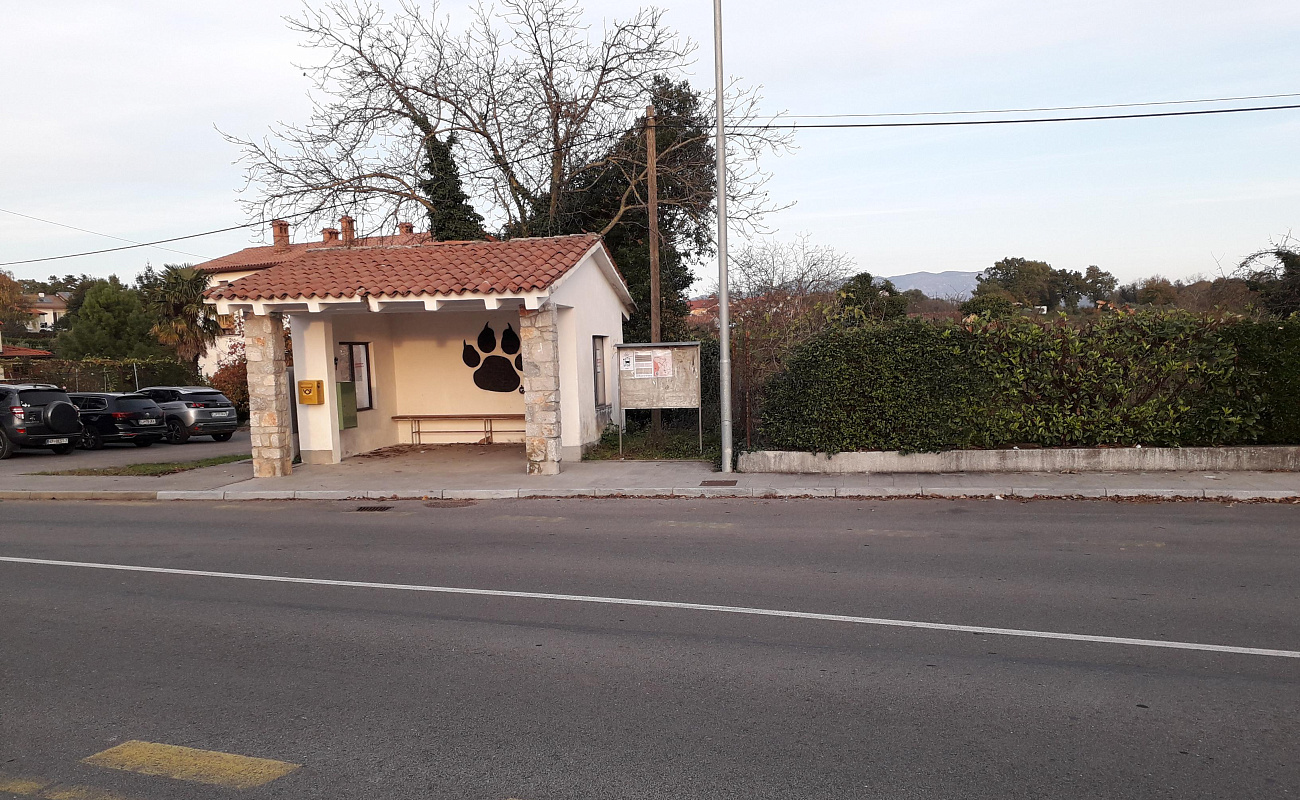 Avtobusna postaja,   | Križ | Slovenia | Foto #1