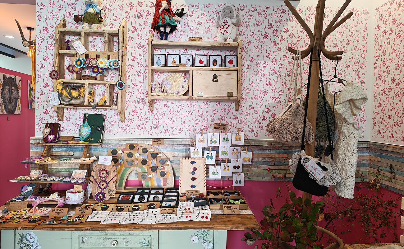 Store in Massage Salon Krasen-Krasna,   | Komen | Slovenia | Image #3