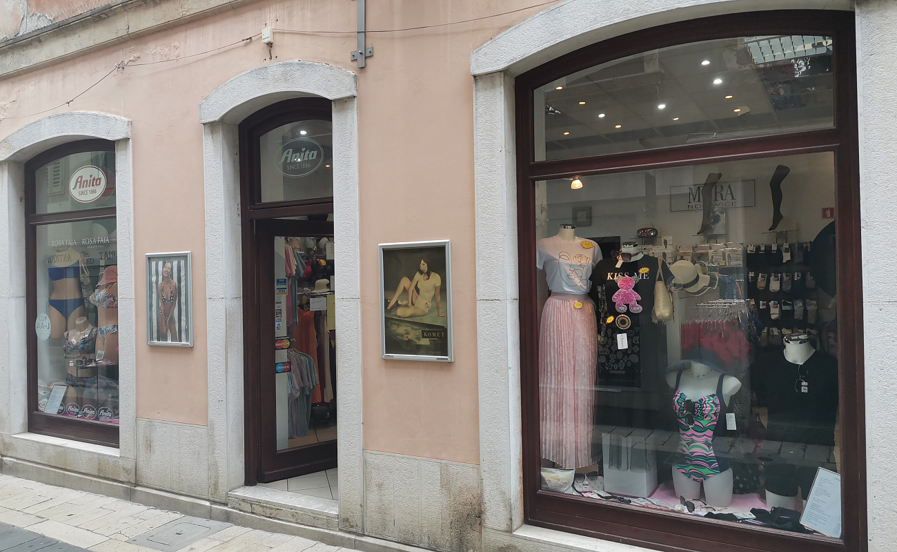 Geschäft z nogavicami Intimi,   | Koper | Slowenien | Foto #1