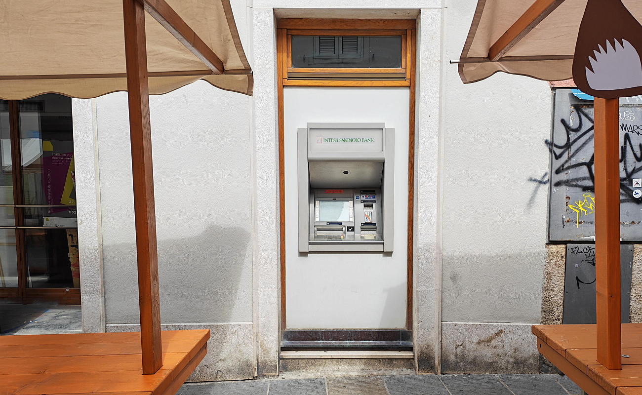 Банкомат Intesa Sanpaolo Bank,   | Копер | Словения | Фото #1