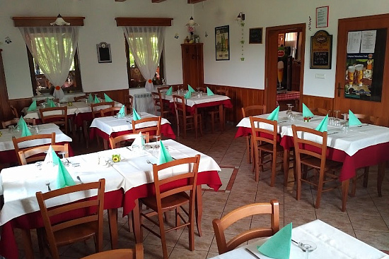 Ošterija Na Planinci |  Dane pri Divači |  Slowenien