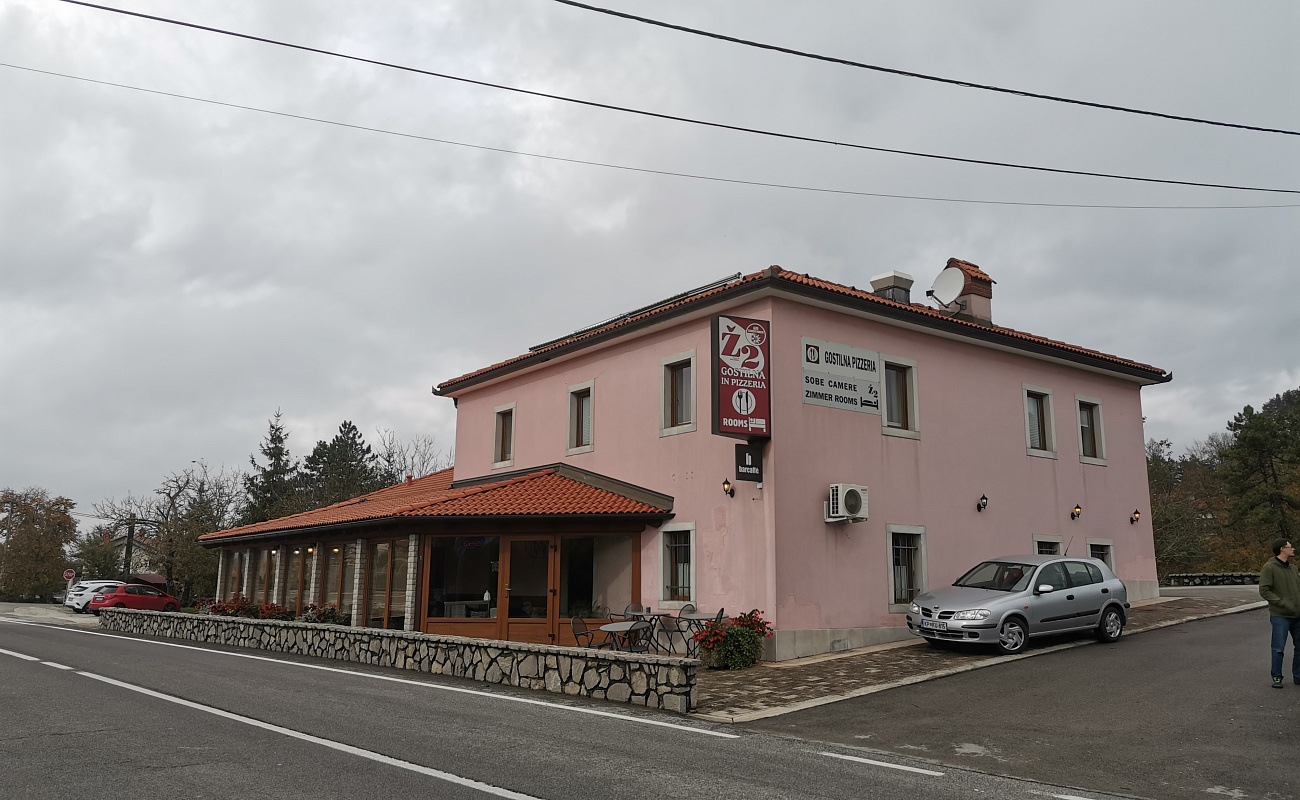 Pizzeria Ž 2,   | Obrov | Slovenia | Foto #2