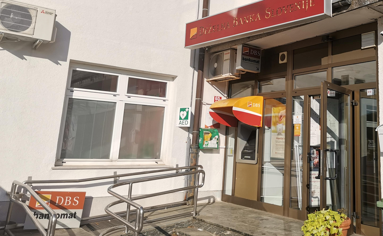 Банкомат Deželna Банк Slovenije,   | Dutovlje | Словения | Фото #1