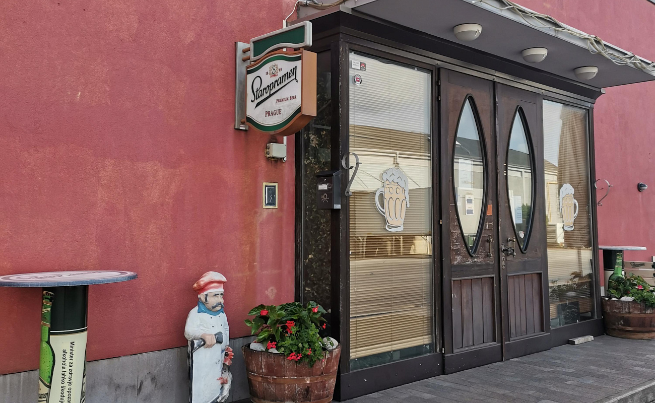 Bar Sarajevska pivnica,   | Sežana | Slovenija | Slika #9