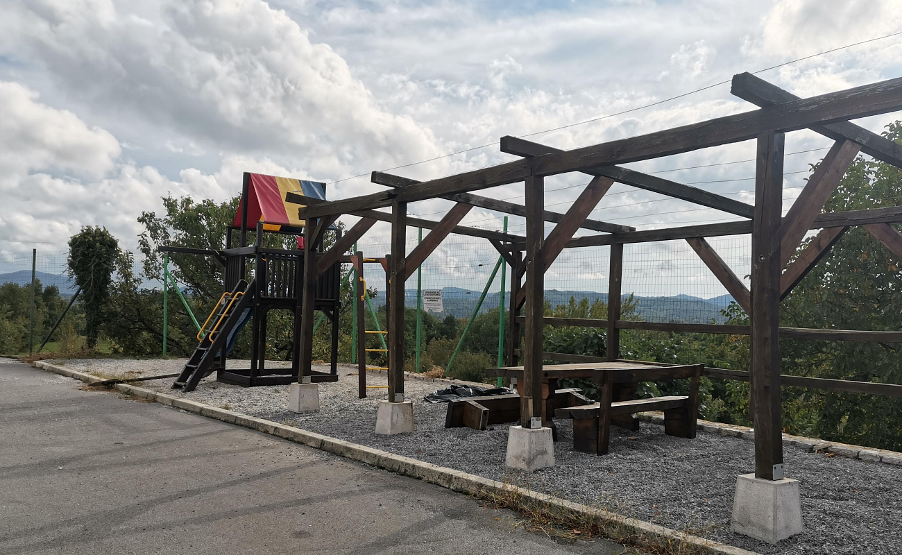 Otroško igrišče,   | Avber | Slowenien | Foto #1