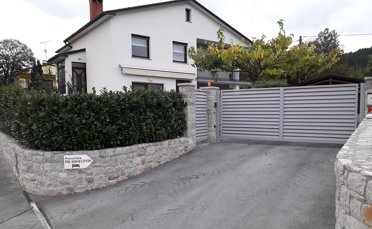 Guesthouse Pri Mihelovih,   | Povir | Slovenija | Slika #1