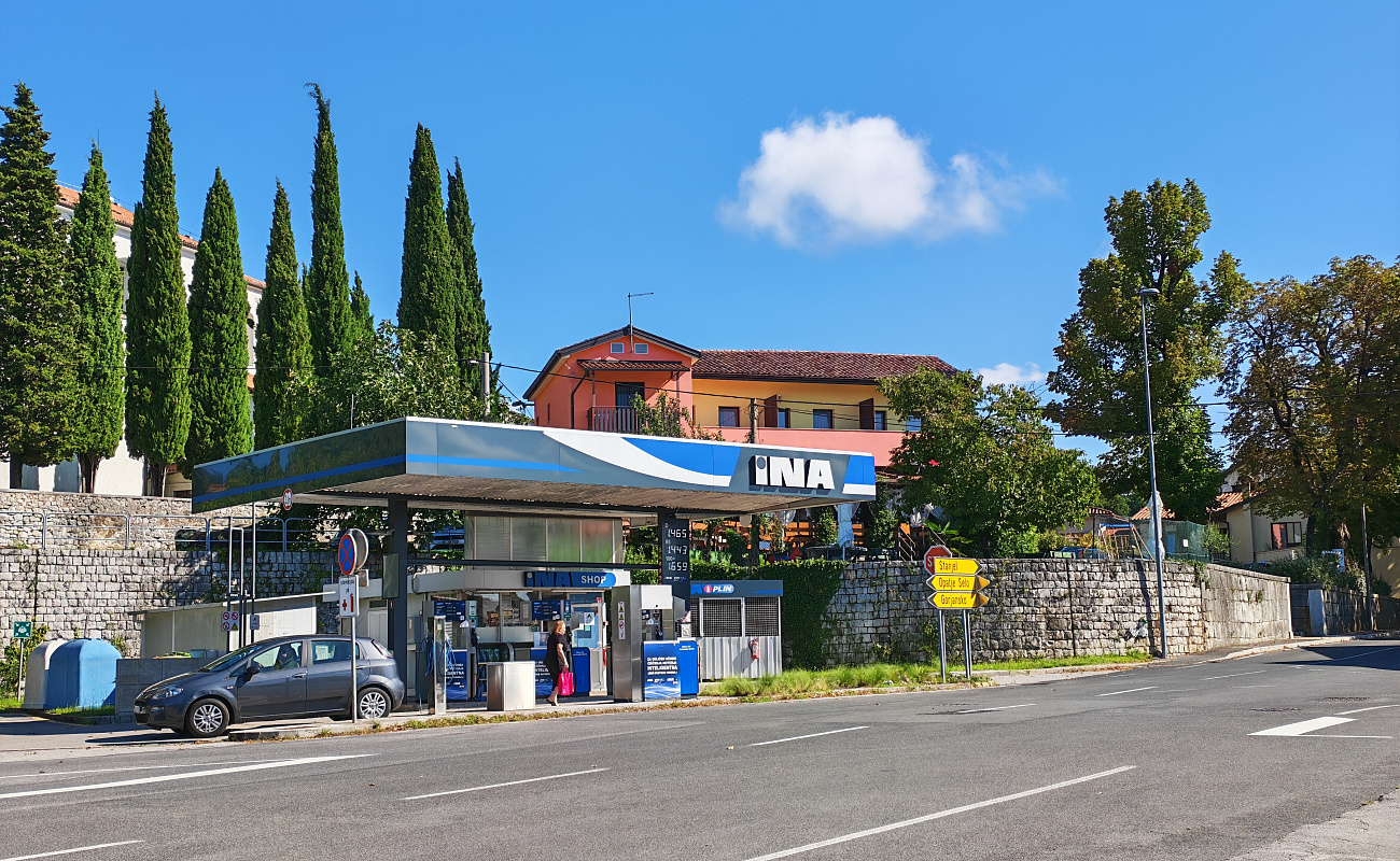 Stazione di servizio INA,   | Komen | Slovenia | Foto #1